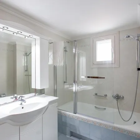 Villa Panos Luxury *
