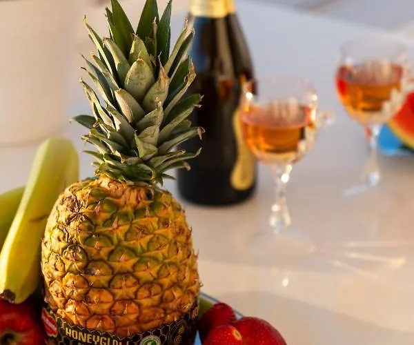 Panos Luxury * Párosz